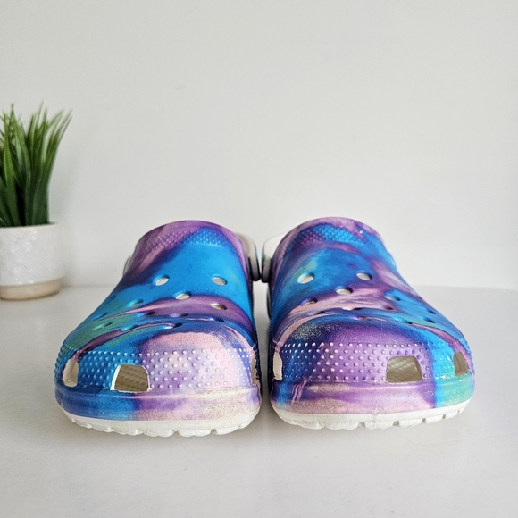 Crocs Classic Out Of This World Tie-Dye Multicolored Clogs Size 10 Men 13 Women - Picture 15 of 16
